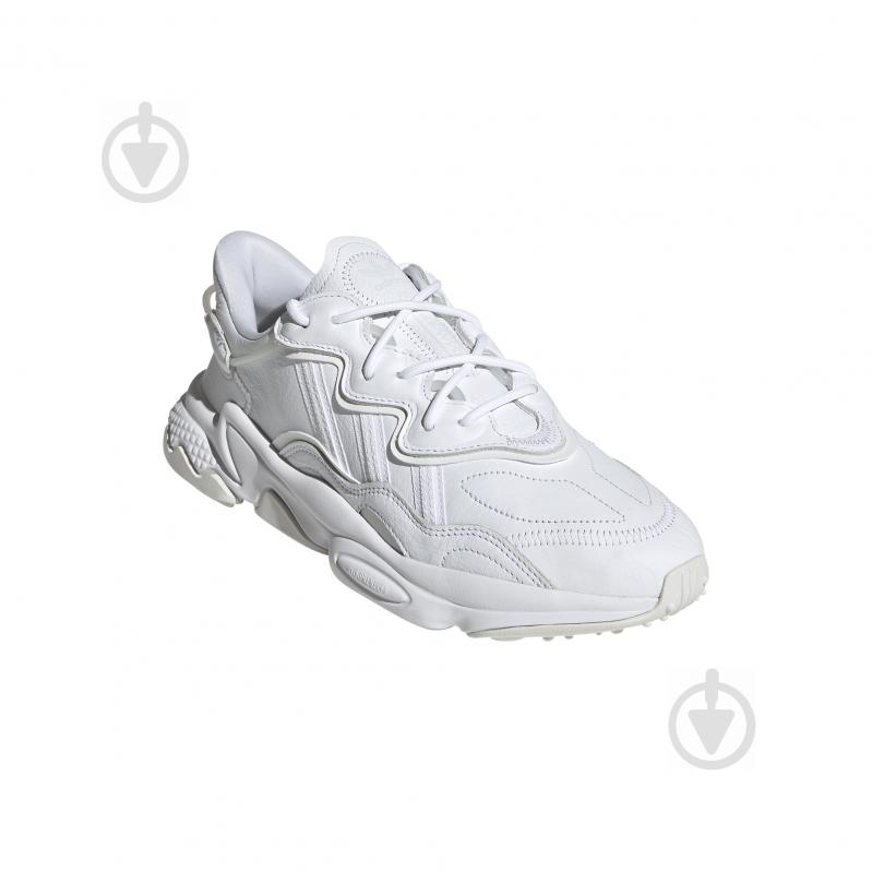 Кросівки чоловічі зимові Adidas OZWEEGO GW8013 р.42 білі - фото 4