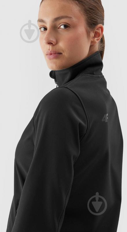 Куртка жіноча 4F SOFTSHELL JACKET F210 4FWAW23TSOFF210-20S р.S чорна - фото 4