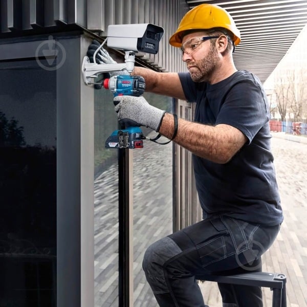 Гайковерт акумуляторний Bosch Professional GDX 18V-285 285 Нм 06019N2102 - фото 8 Гайковерт акумуляторний Bosch Professional GDX 18V-285 285 Нм 06019N2102 - фото 8