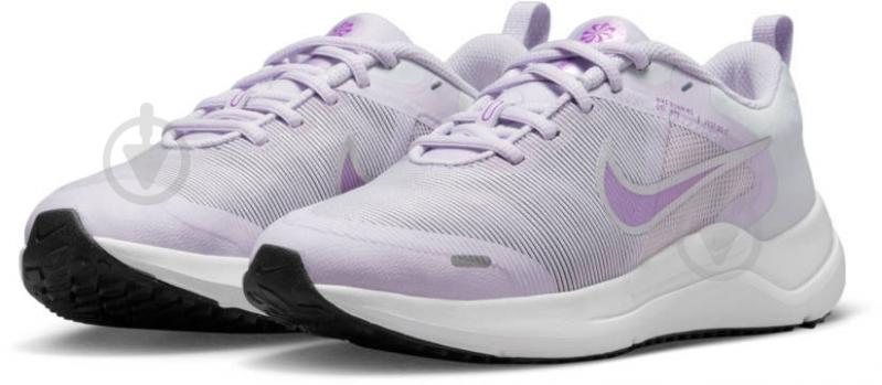Кросівки для дівчаток Nike DOWNSHIFTER 12 DM4194-500 р.36 сіро-рожеві - фото 5 Кросівки для дівчаток Nike DOWNSHIFTER 12 DM4194-500 р.36 сіро-рожеві - фото 5