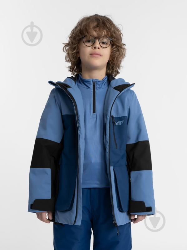 Куртка для хлопчиків 4F TECHNICAL JACKET M301 4FJAW23TTJAM301-33S блакитна - фото 2 Куртка для хлопчиків 4F TECHNICAL JACKET M301 4FJAW23TTJAM301-33S блакитна - фото 2