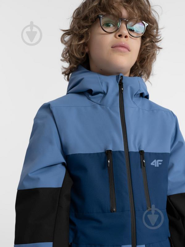 Куртка для хлопчиків 4F TECHNICAL JACKET M301 4FJAW23TTJAM301-33S блакитна - фото 3 Куртка для хлопчиків 4F TECHNICAL JACKET M301 4FJAW23TTJAM301-33S блакитна - фото 3