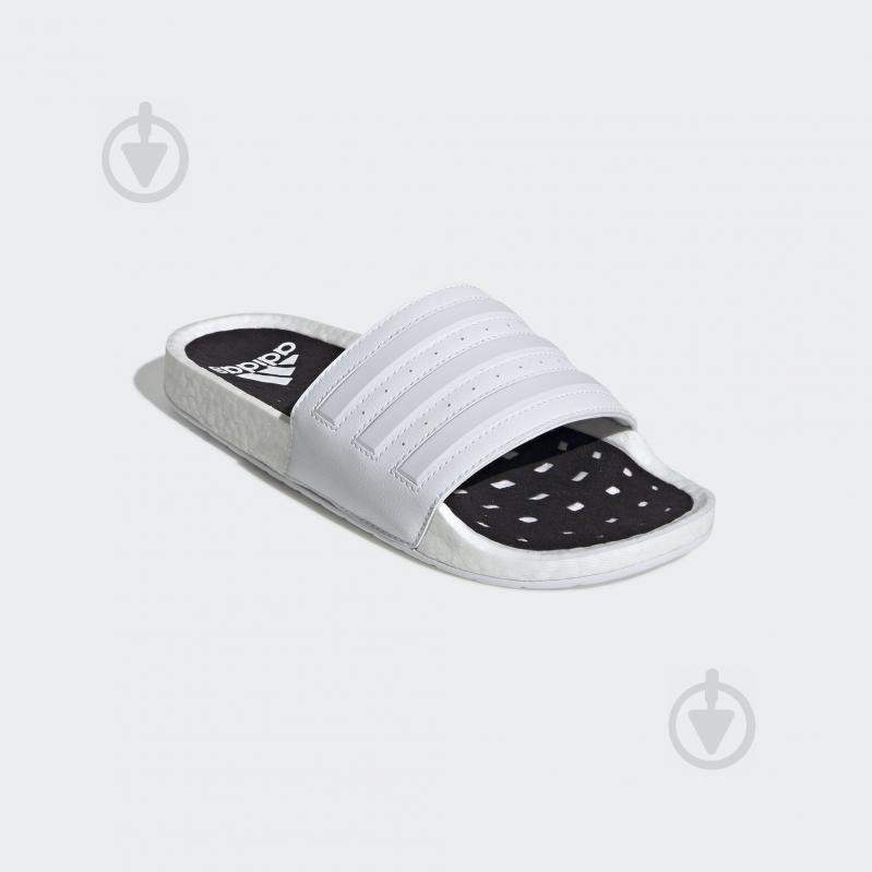 Шльопанці Adidas ADILETTE BOOST EG1909 р.36 2/3 білий - фото 4