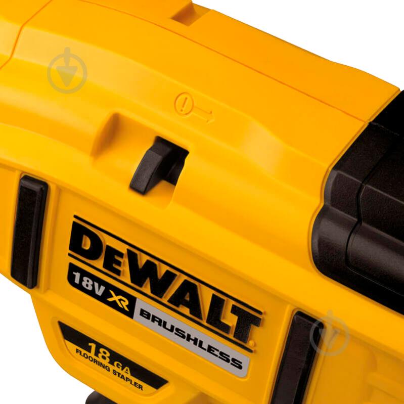 Степлер акумуляторний DeWalt DCN682N - фото 6