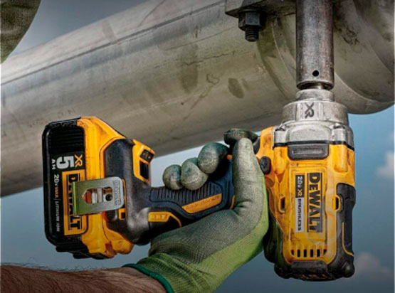 Гайковерт ударний акумуляторний DeWalt 18 В DCF894HNT - фото 6