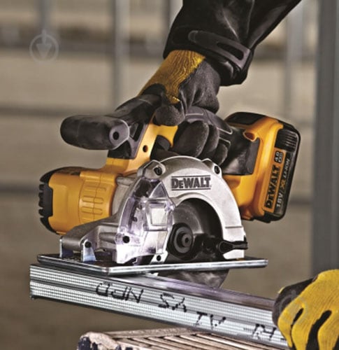 Пила дисковая DeWalt DCS373N - фото 3