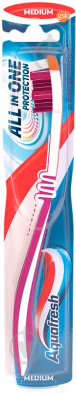 Зубна щітка Aquafresh All in One середньої жорсткості 1 шт. - фото 1