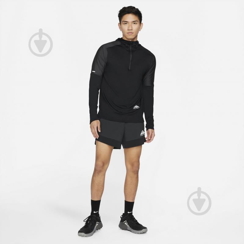 Футболка Nike M NK DF TRAIL ELMT GX HOODIE DD4580-010 р.S чорно-сірий - фото 6