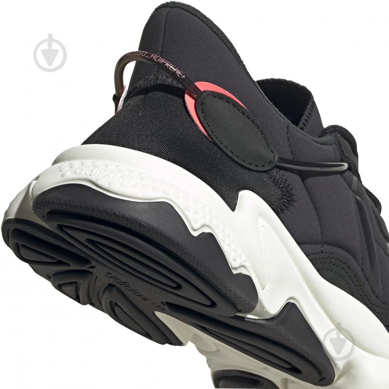 Кросівки чоловічі Adidas OZWEEGO FV9668 р.41 1/3 чорні - фото 7