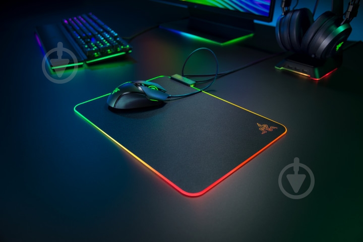 Килимок для миші Razer Firefly V2 (RZ02-03020100-R3M1) - фото 6