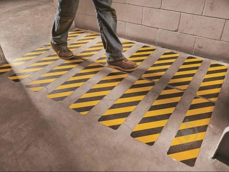 Лента против скольжения Safety Walk 7672-UR желто-черная 3M 25 мм 5 м (7672-UR) - фото 3