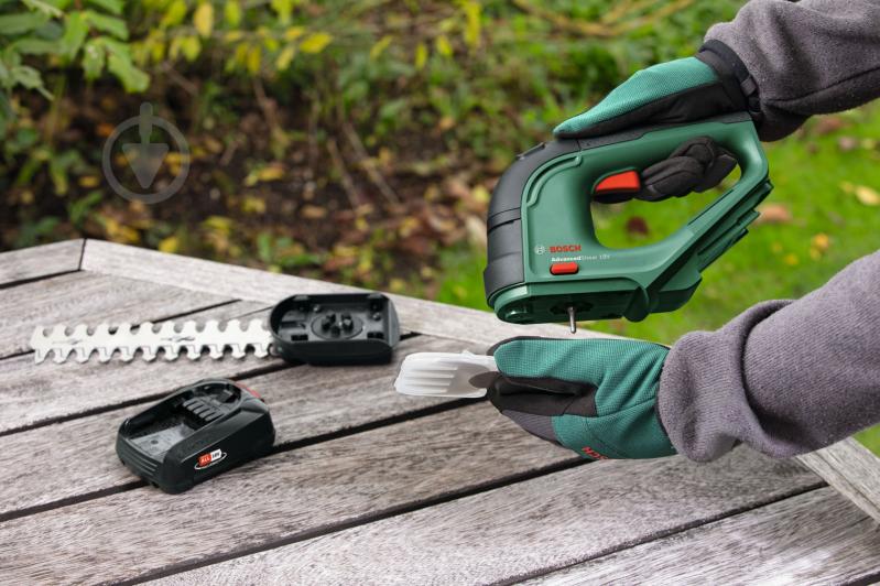Ножницы для травы и кустов Bosch AdvancedShear 18V-10 + Аккумулятор PBA 18V 2,0Ah + Зарядное устройство - фото 13 Ножницы для травы и кустов Bosch AdvancedShear 18V-10 + Аккумулятор PBA 18V 2,0Ah + Зарядное устройство - фото 13
