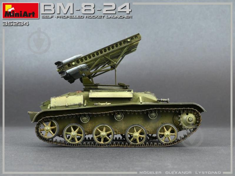 Збірна модель ICM самохідний ракетоносій Launcher BM-8-24 (4820183311856) 1:35 - фото 7