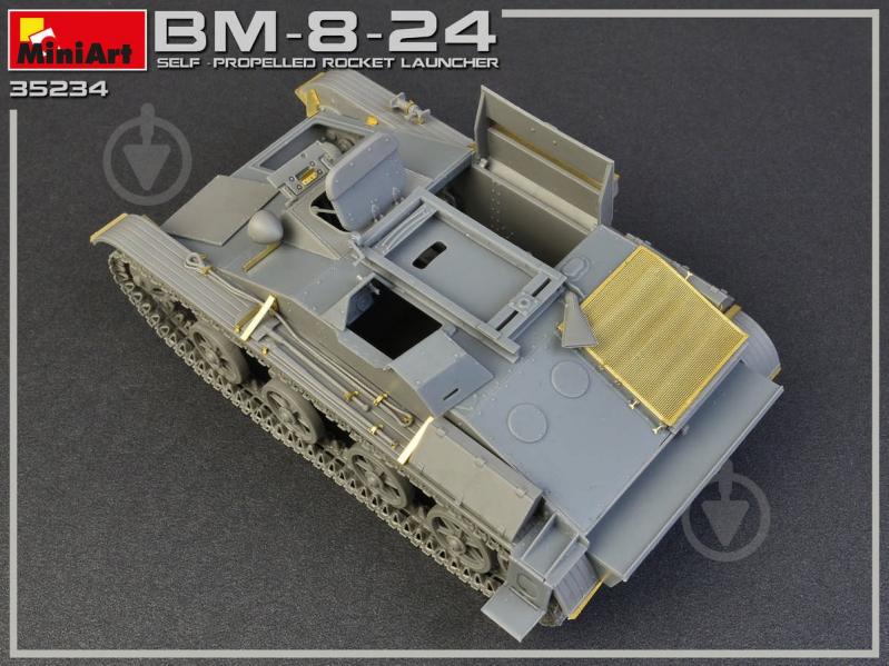 Збірна модель ICM самохідний ракетоносій Launcher BM-8-24 (4820183311856) 1:35 - фото 9