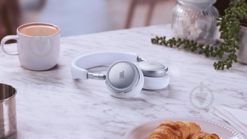 Bluetooth-гарнитура JBL Live 680NC white (JBLLIVE680NCWHT) - фото 9 Bluetooth-гарнитура JBL Live 680NC white (JBLLIVE680NCWHT) - фото 9
