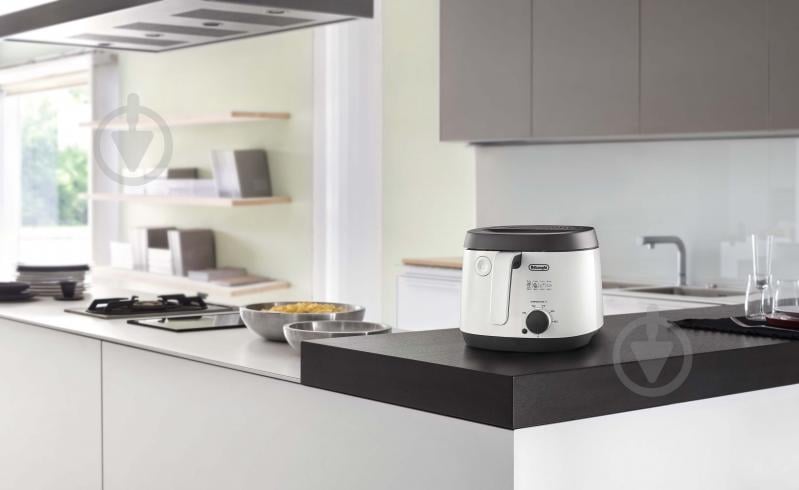 Фритюрниця Delonghi FS3021 Traditional - фото 7 Фритюрниця Delonghi FS3021 Traditional - фото 7