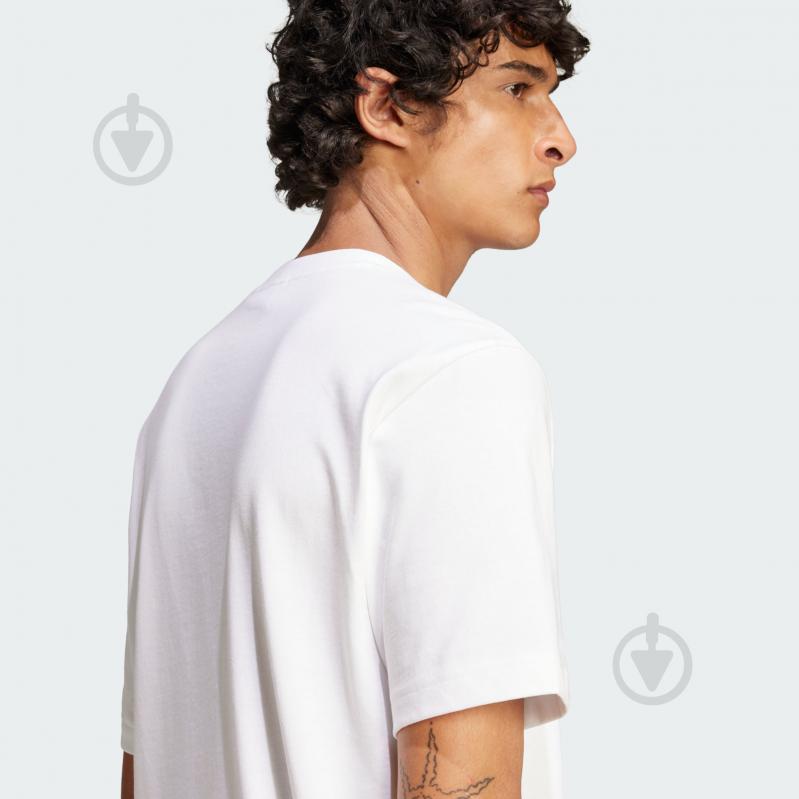 Футболка Adidas GRFX TEE JC8365 р.M білий - фото 3