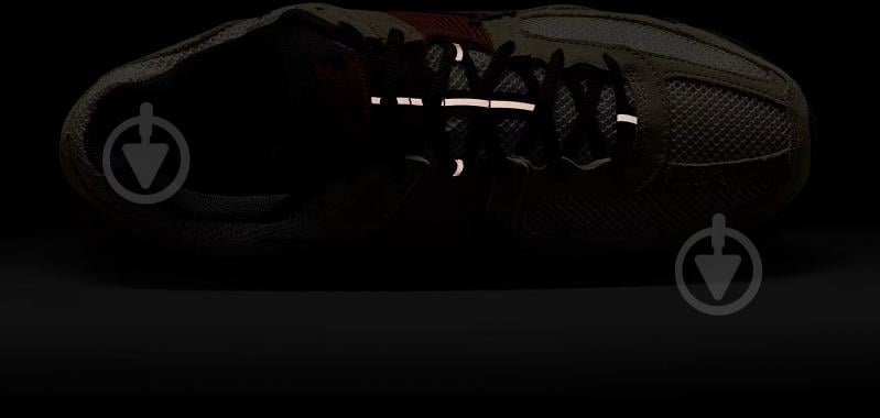 Кросівки чоловічі Nike ZOOM VOMERO 5 HF1553-201 р.41 бежеві - фото 9 Кросівки чоловічі Nike ZOOM VOMERO 5 HF1553-201 р.41 бежеві - фото 9