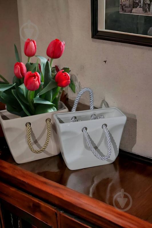 Ваза керамическая Kerama tato Сумка 16,5 см белая - фото 6