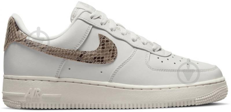 Кроссовки женские демисезонные Nike AIR FORCE 1 DD8959-002 р.36,5 белые - фото 1