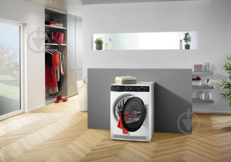 Сушильная машина Electrolux EW8HR258B - фото 4