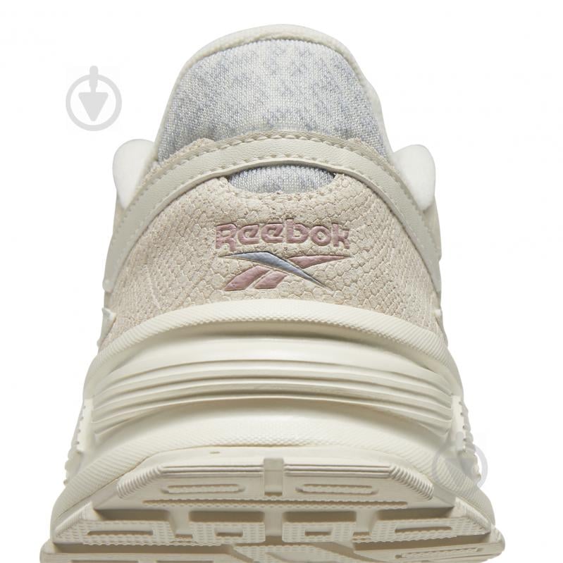 Кросівки жіночі Reebok EVZN Q46343 р.35,5 білі - фото 13