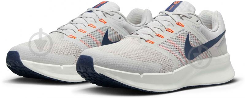 Кросівки чоловічі Nike RUN SWIFT 3 DR2695-009 р.42,5 білі - фото 5