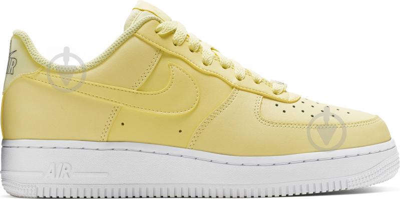 Кроссовки женские зимние Nike AIR FORCE 1 07 ESS AO2132-701 р.39 желтые - фото 1