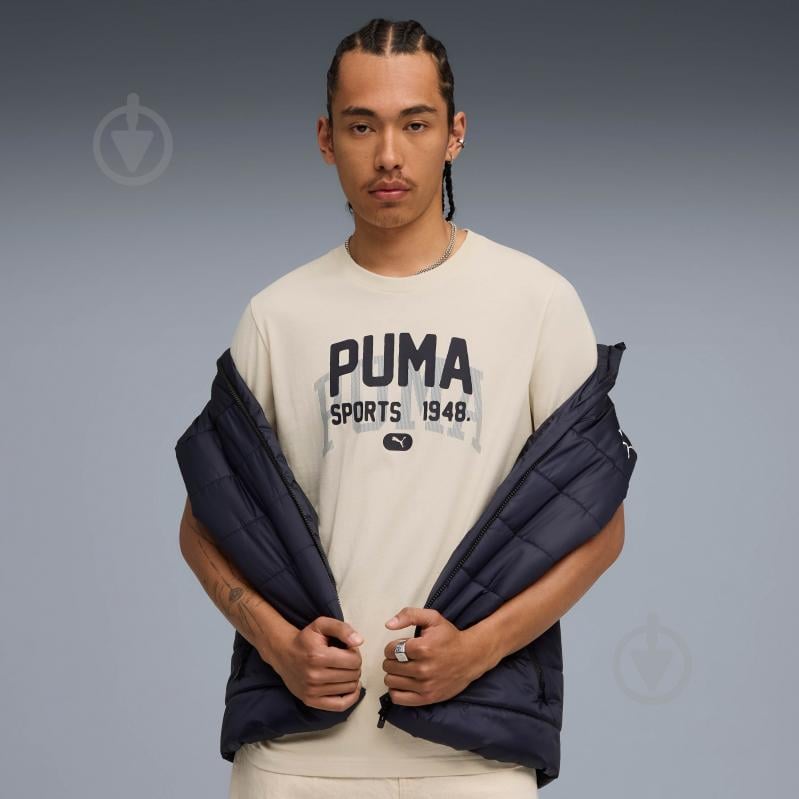 Футболка Puma GRAPHIC Varsity Tee 68803587 р.S бежевый - фото 1 Футболка Puma GRAPHIC Varsity Tee 68803587 р.S бежевый - фото 1