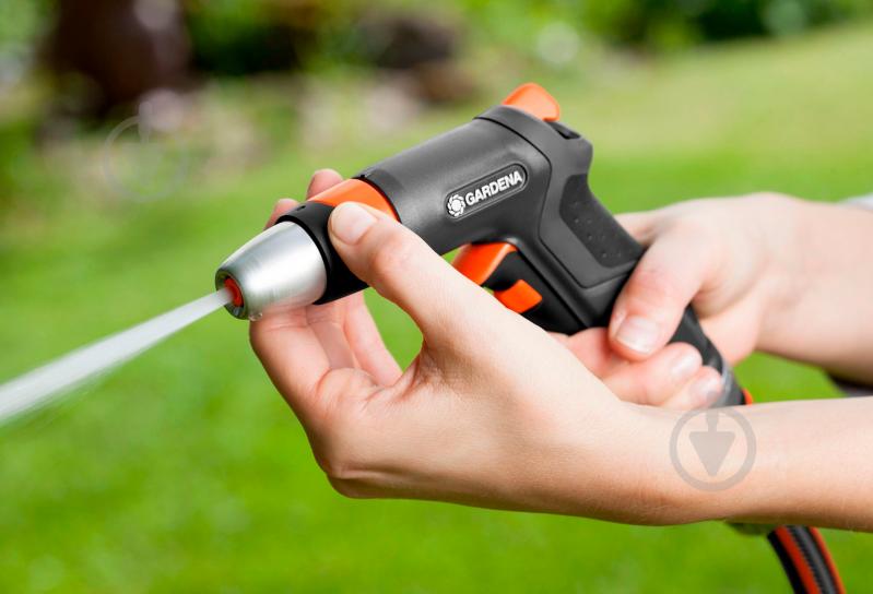 Пістолет для поливу Gardena Premium конектор з аквастопом 18305-33 - фото 4 Пістолет для поливу Gardena Premium конектор з аквастопом 18305-33 - фото 4