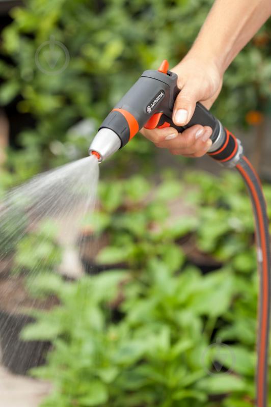 Пістолет для поливу Gardena Premium конектор з аквастопом 18305-33 - фото 2 Пістолет для поливу Gardena Premium конектор з аквастопом 18305-33 - фото 2