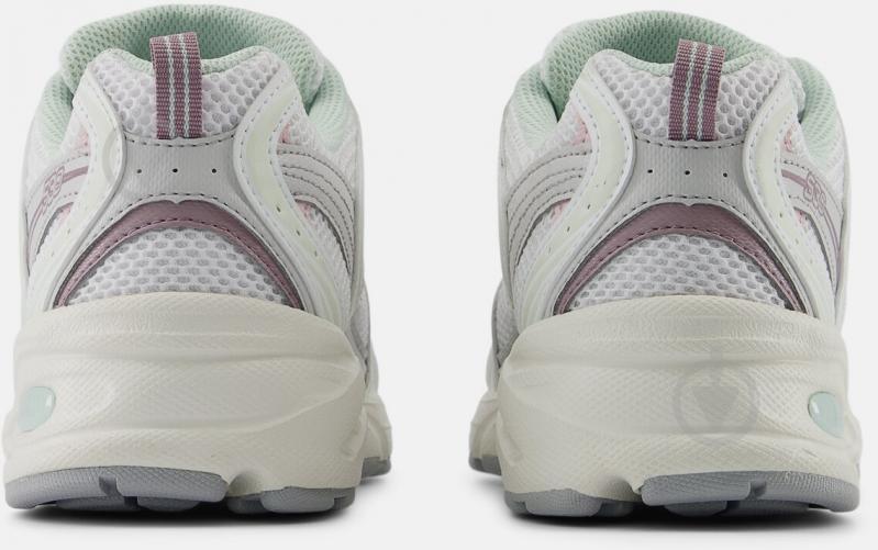 Кросівки жіночі New Balance 530 U530NEB р.40,5 білі - фото 4 Кросівки жіночі New Balance 530 U530NEB р.40,5 білі - фото 4