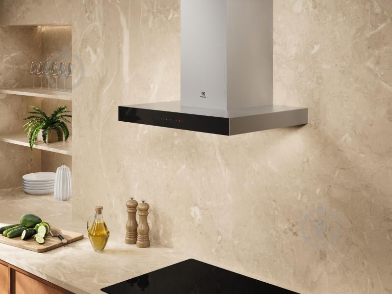 Вытяжка Electrolux LFT826X - фото 2