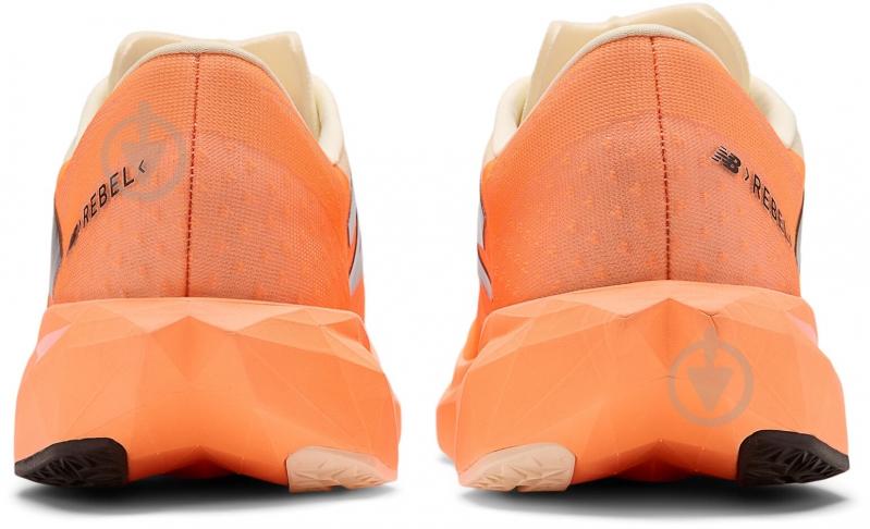 Кросівки чоловічі New Balance FuelCell Rebel v4 MFCXCO4 р.42 помаранчеві - фото 4