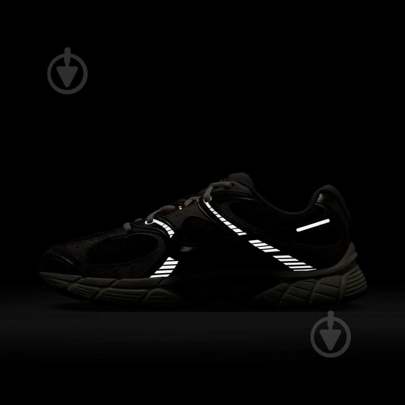 Кросівки Nike NIKE V5 RNR HJ5228-600 р.43 - фото 11