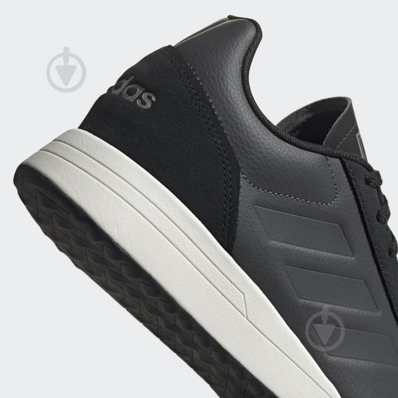 Кросівки жіночі зимові Adidas RUN70S EE9865 р.36 2/3 чорні - фото 8