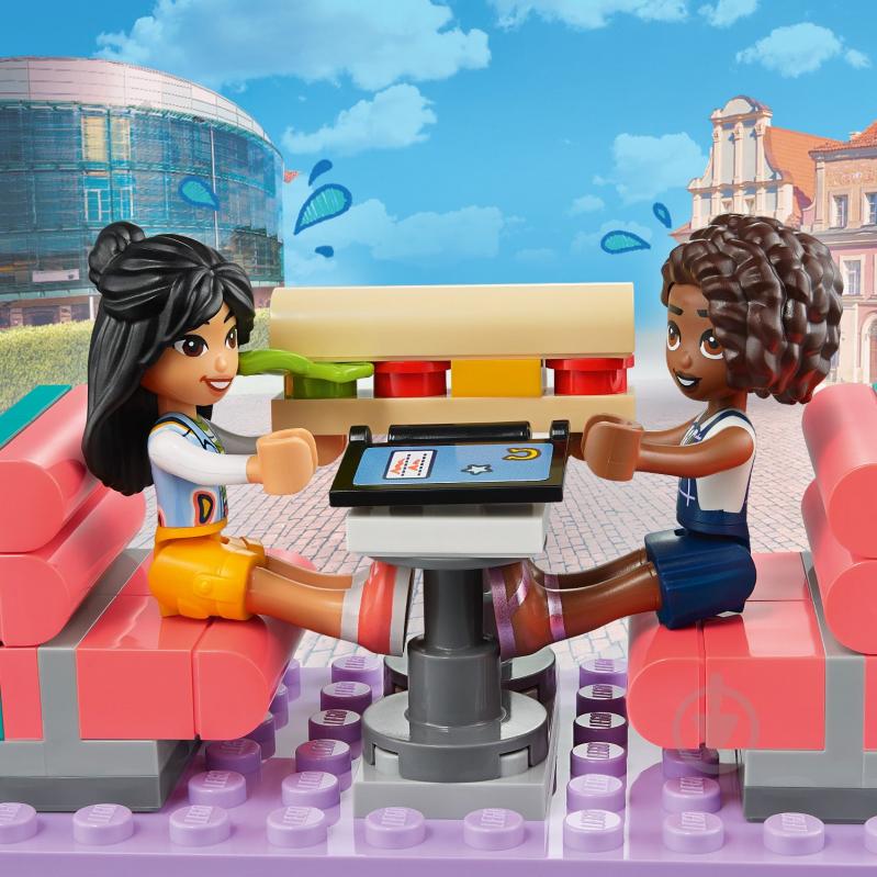 Конструктор LEGO Friends Ресторанчик в центре Хартлейк Сити 41728 - фото 7