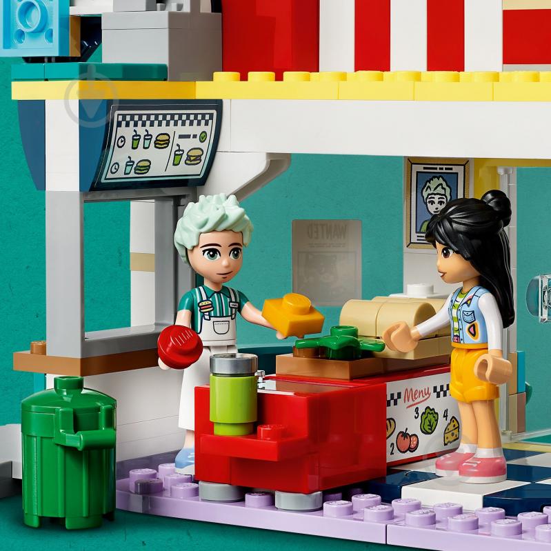 Конструктор LEGO Friends Хартлейк Сіті: ресторанчик в центрі міста 41728 - фото 8