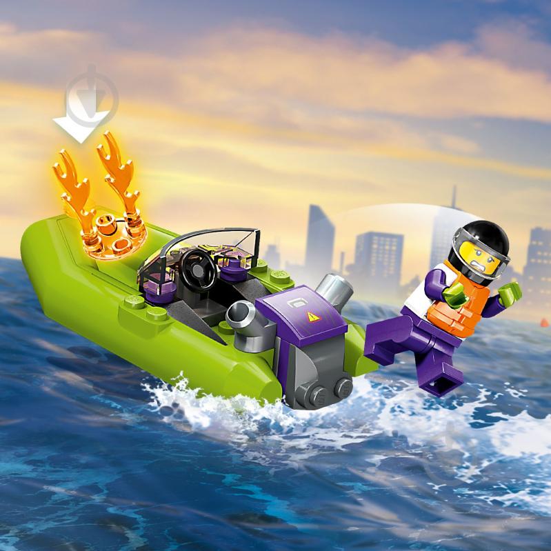 Конструктор LEGO City Спасательный пожарный катер 60373 - фото 9
