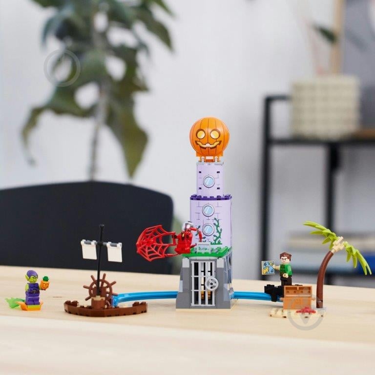 Конструктор LEGO Super Heroes Marvel команда Паука на маяке Зеленого Гоблина 10790 - фото 6