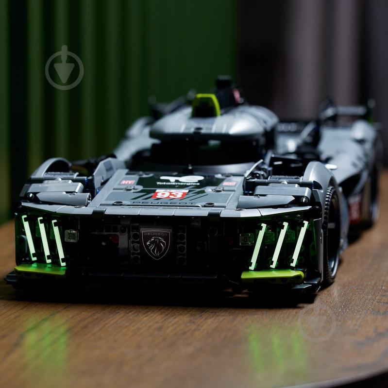 Конструктор LEGO Super Heroes Marvel PEUGEOT 9х8 24h Le Mans Hybrid Hypercar 42156 - фото 9