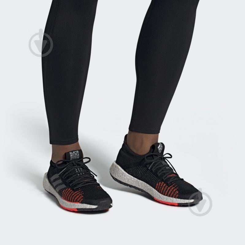 Кросівки чоловічі Adidas PulseBOOST HD m F33909 р.42 чорні - фото 11