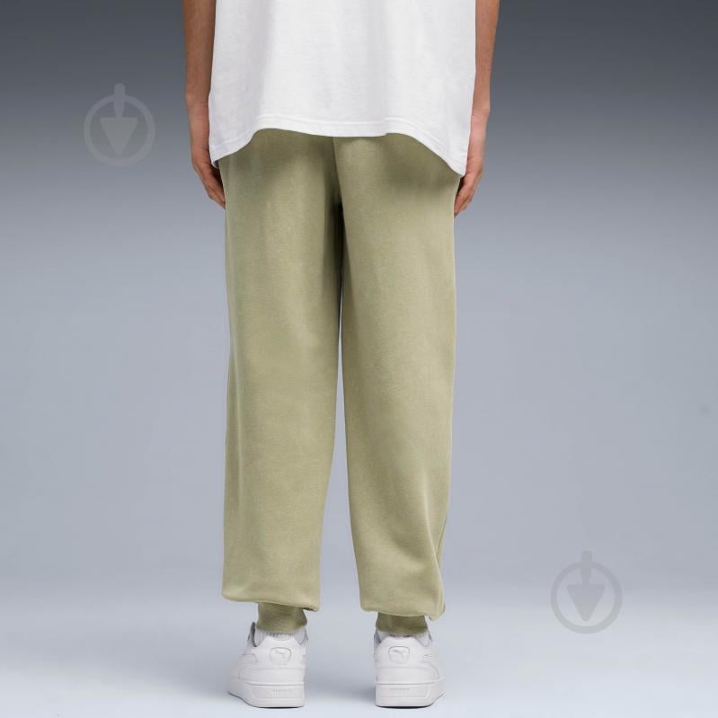 Штани Puma ESS ELEVATED Relaxed Wash Sweatpants FL 68843682 р. L хакі - фото 2