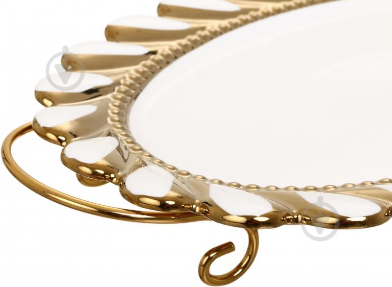 Блюдо овальное Fiora на металлической подставке Savoiardi 35,5х25х3 см фарфор - фото 4 Блюдо овальное Fiora на металлической подставке Savoiardi 35,5х25х3 см фарфор - фото 4