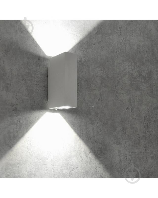 Светильник настенный Goldlux Orlean 2,5 Вт IPIP54 белый 319982 - фото 1 Светильник настенный Goldlux Orlean 2,5 Вт IPIP54 белый 319982 - фото 1