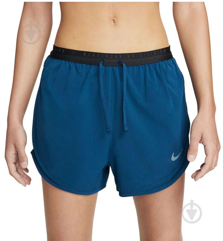 Шорты Nike Dri-FIT Run Division Tempo Luxe DQ6632-460 р. L синий - фото 1 Шорты Nike Dri-FIT Run Division Tempo Luxe DQ6632-460 р. L синий - фото 1
