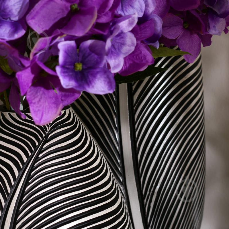 Ваза полирезиновая Дарк 16х16х46 см 46 см серая ZSC1925-18-0428 - фото 6 Ваза полирезиновая Дарк 16х16х46 см 46 см серая ZSC1925-18-0428 - фото 6