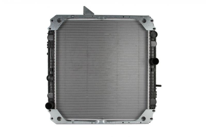 Радиатор охлаждения двигателя 62743 NISSENS