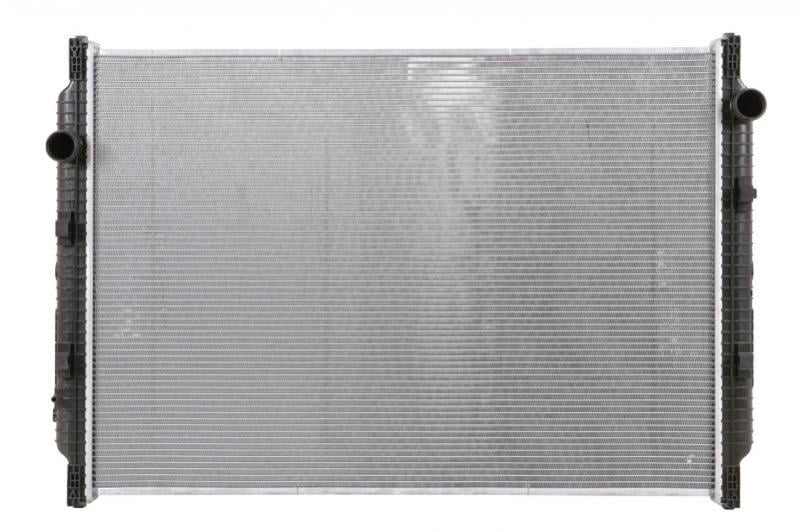 Радiатор охолодження двигуна 637850 NISSENS