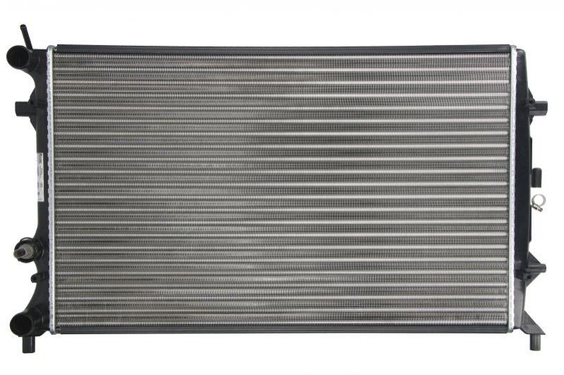 Радіатор охолодження двигуна Volkswagen Passat B7 (362 365) (10-) 2.5 Fsi 65321 NISSENS